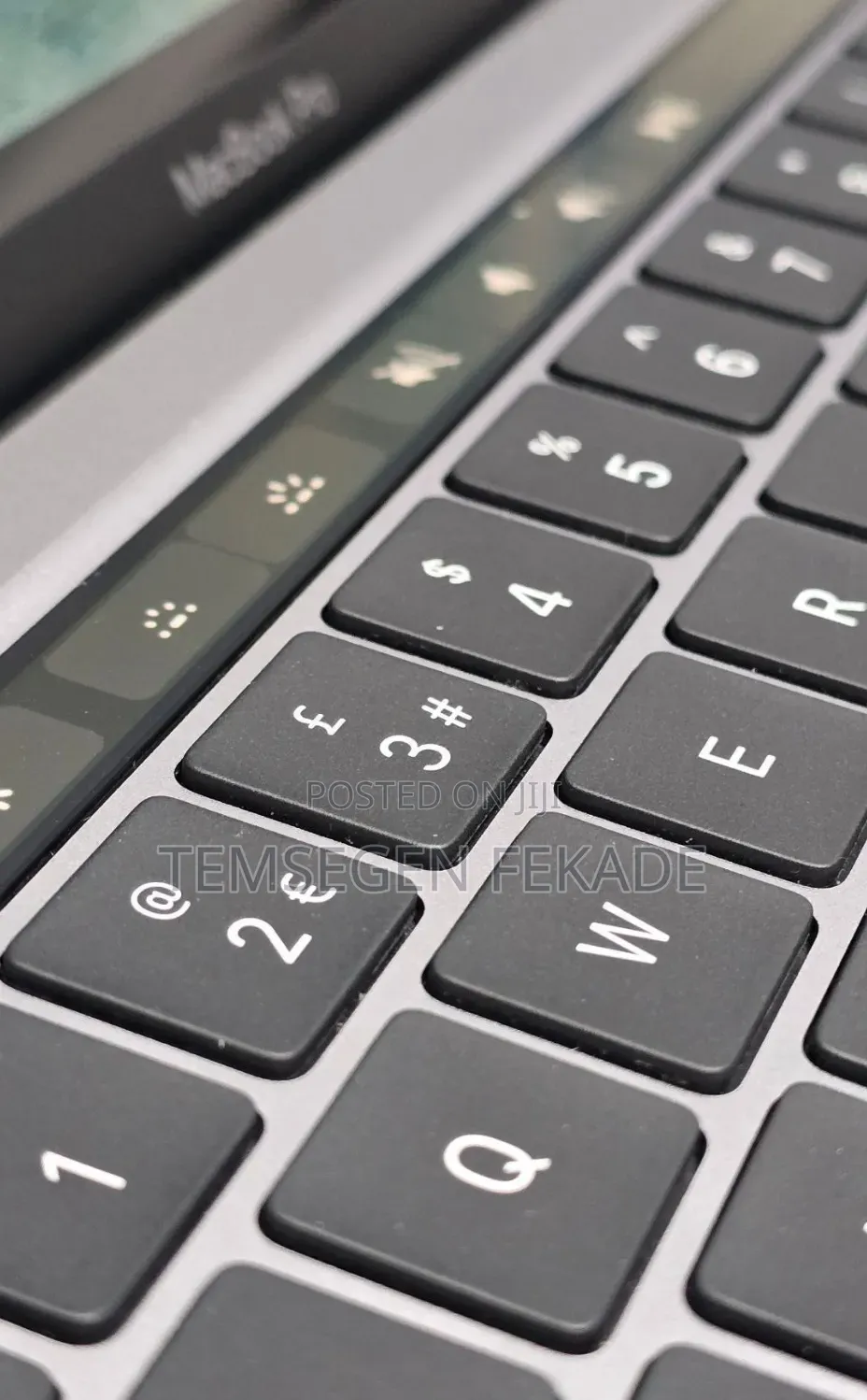 New Laptop Apple MacBook Pro 2020 M1 8GB Apple M1 Pro SSD 512GB