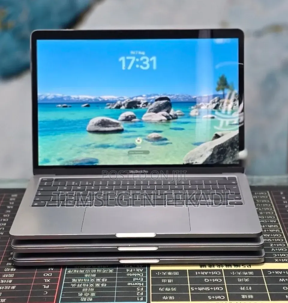 New Laptop Apple MacBook Pro 2020 M1 8GB Apple M1 Pro SSD 512GB