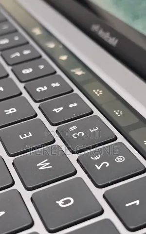 New Laptop Apple MacBook Pro 2020 M1 8GB Apple M1 Pro SSD 512GB