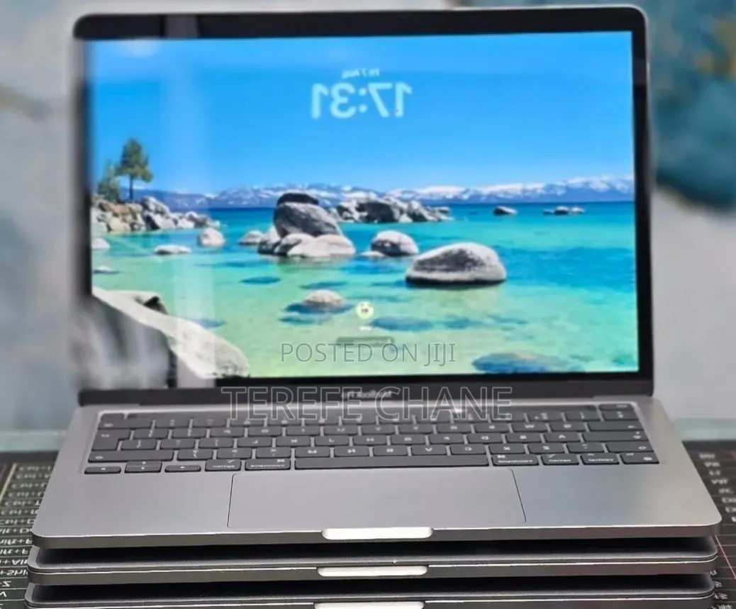 New Laptop Apple MacBook Pro 2020 M1 8GB Apple M1 Pro SSD 512GB