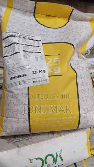 የዶሮ (የእንቁላል ጣይ ዶሮዎች) የመኖ ማሟያ (Premix) ነው።