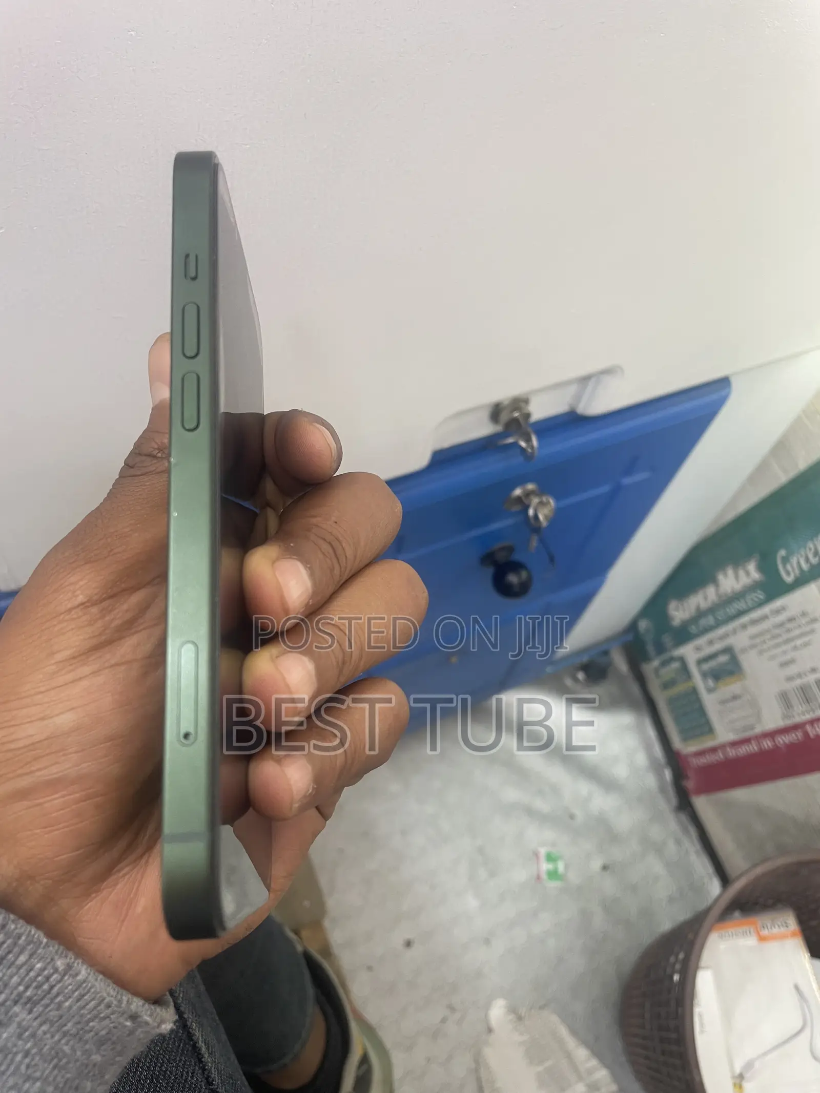 New Apple iPhone 13 128 GB Green