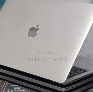 New Laptop Apple MacBook Pro 2020 M1 8GB Apple M1 SSD 512GB