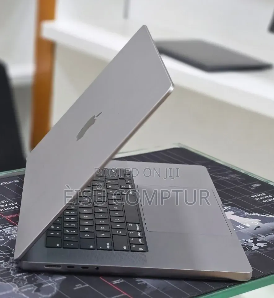 New Laptop Apple MacBook Pro 2023 M2 Pro 16GB Apple M2 SSD 512GB