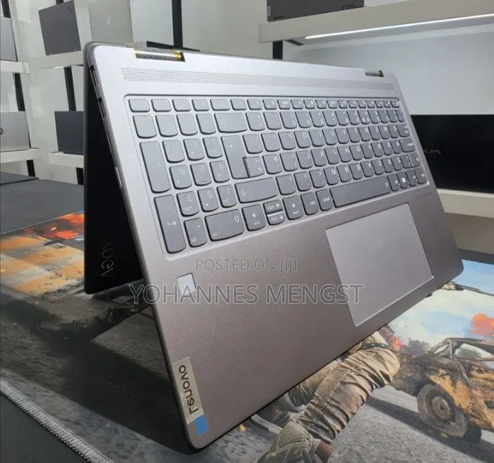 New Laptop Lenovo Yoga 330 16GB AMD Ryzen 7 SSD 512GB