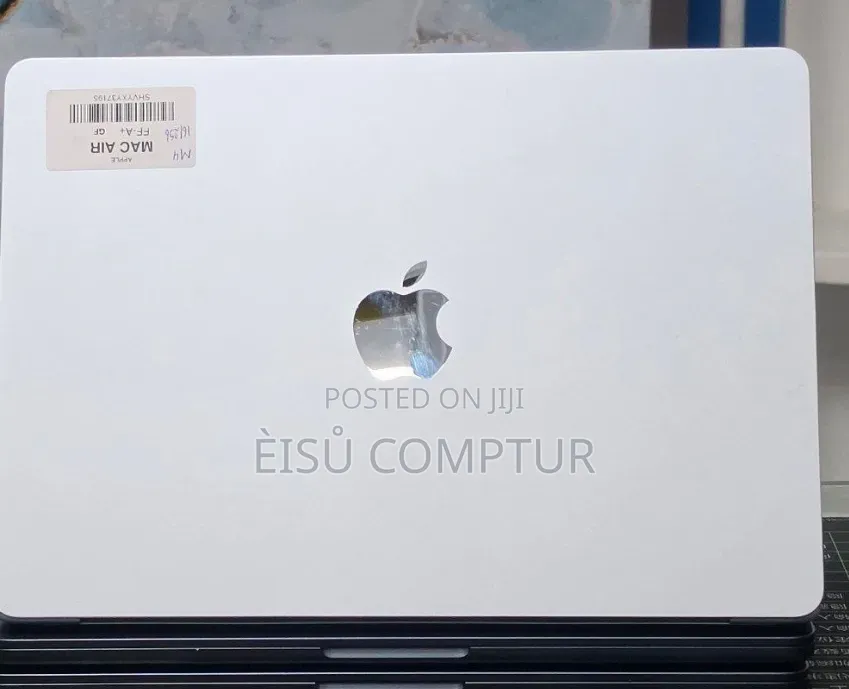 New Laptop Apple MacBook Air 2025 M4 16GB Apple M4 SSD 256GB