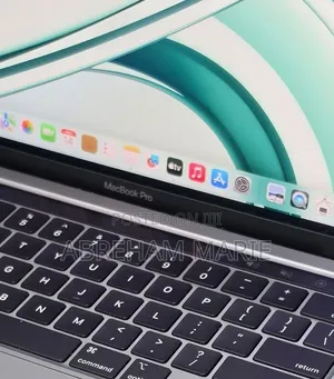New Laptop Apple MacBook Pro 2022 M2 8GB Apple M2 SSD 256GB