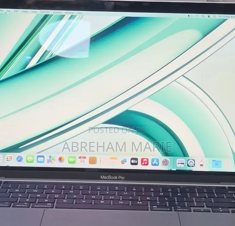 New Laptop Apple MacBook Pro 2022 M2 8GB Apple M2 SSD 256GB
