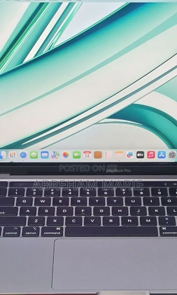 New Laptop Apple MacBook Pro 2022 M2 8GB Apple M2 SSD 256GB