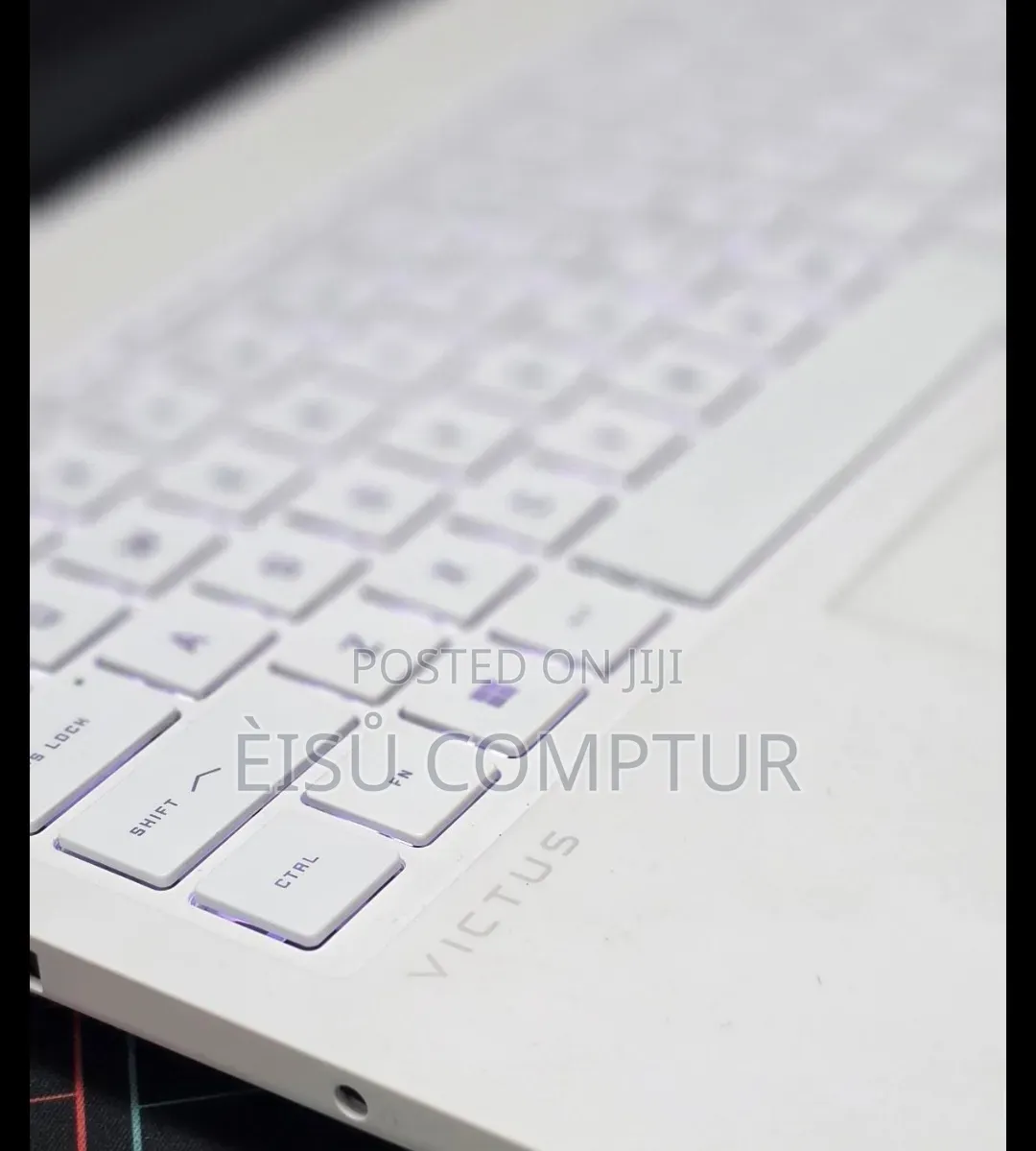 New Laptop HP Victus 16 16GB AMD Ryzen 7 SSD 1T