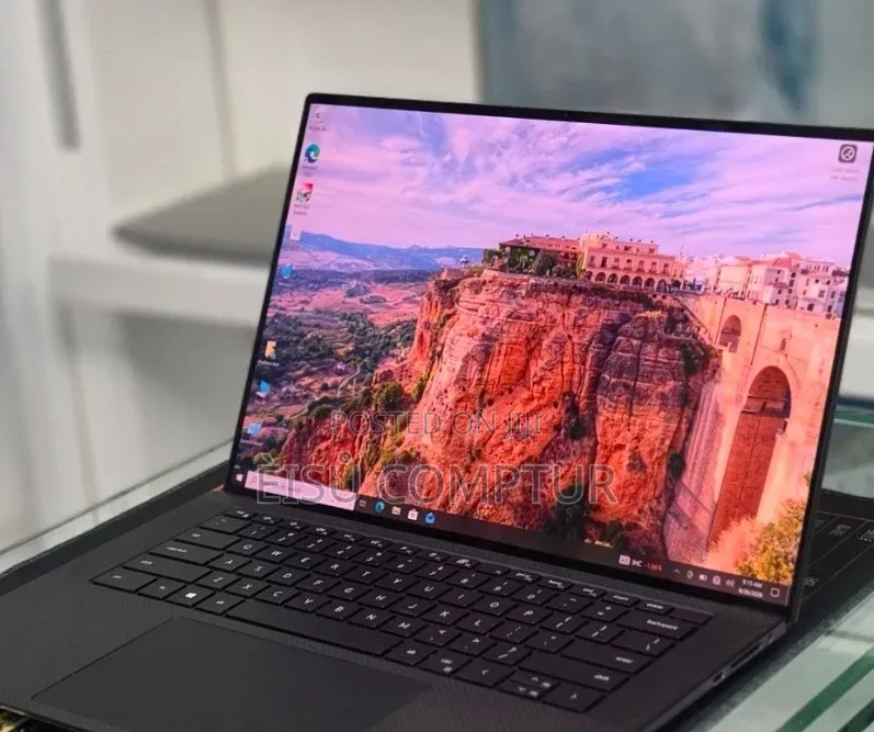 New Laptop Dell Precision 5560 16GB Intel Core i9 SSD 512GB