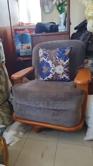 6 Seat Sofa With Center Table