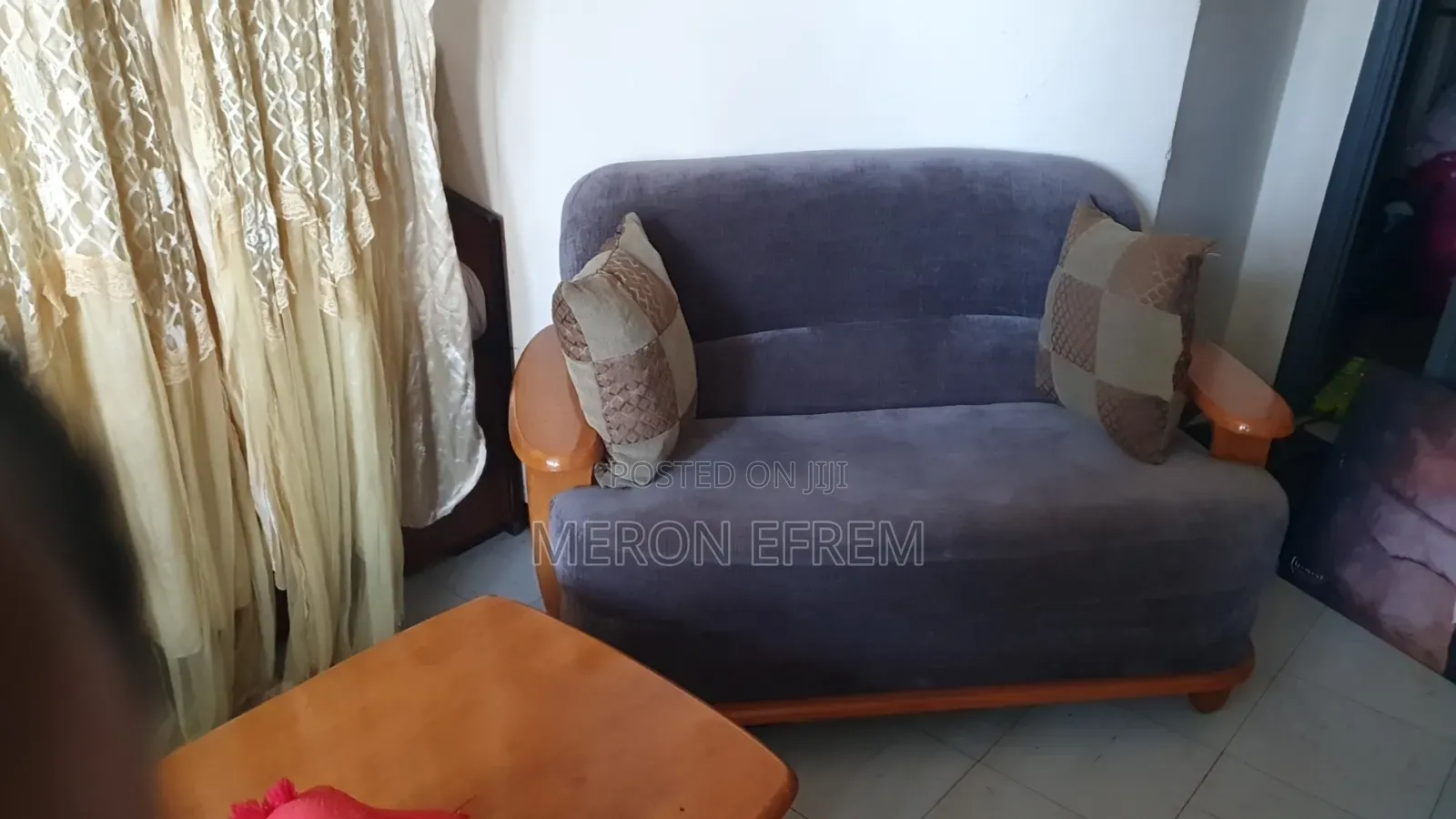 6 Seat Sofa With Center Table