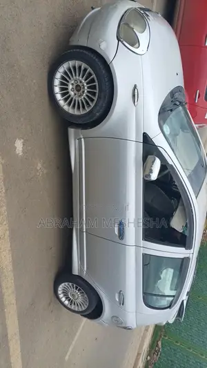 Toyota Vitz 2001 Silver