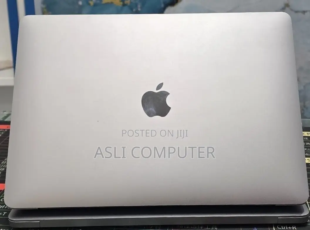 New Laptop Apple MacBook Air 2020 M1 8GB Apple M1 SSD 256GB