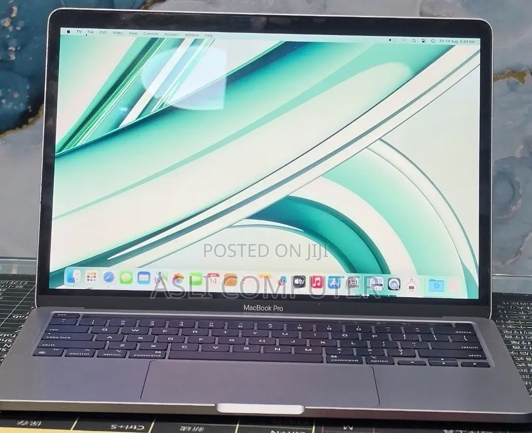 New Laptop Apple MacBook Pro 2022 M2 8GB Apple M2 SSD 256GB