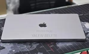 New Laptop Apple MacBook Pro 2023 M2 16GB Apple M2 SSD 512GB
