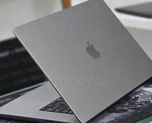 New Laptop Apple MacBook Pro 2022 M2 16GB Apple M2 SSD 512GB