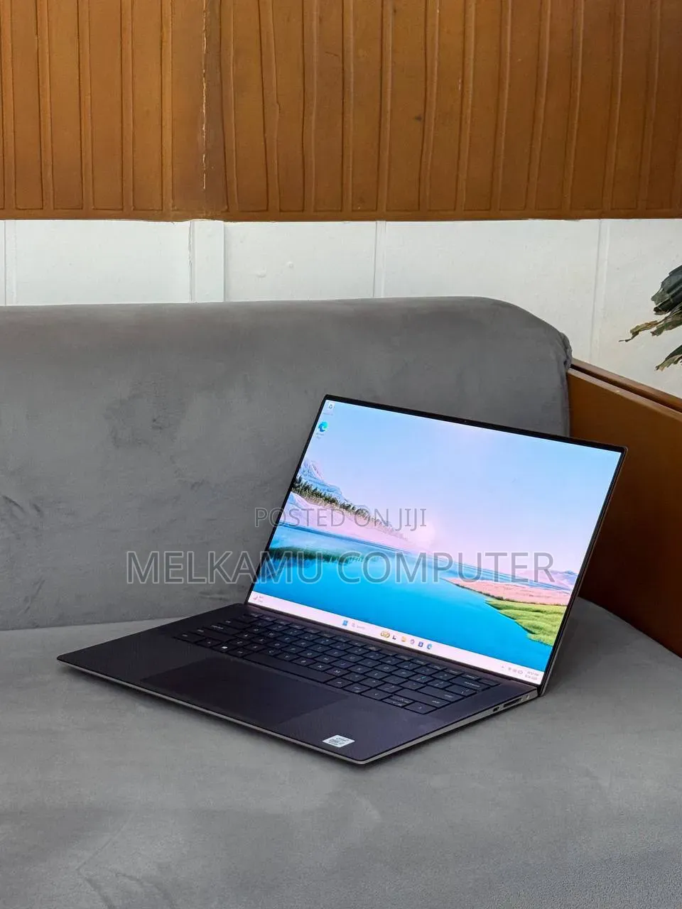 New Laptop Dell XPS 15 16GB Intel Core i7 SSD 512GB