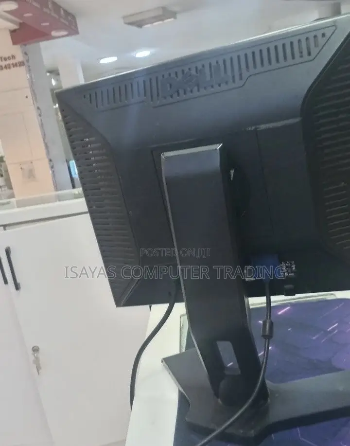 Dell Moniter 17 Inches Screen Size