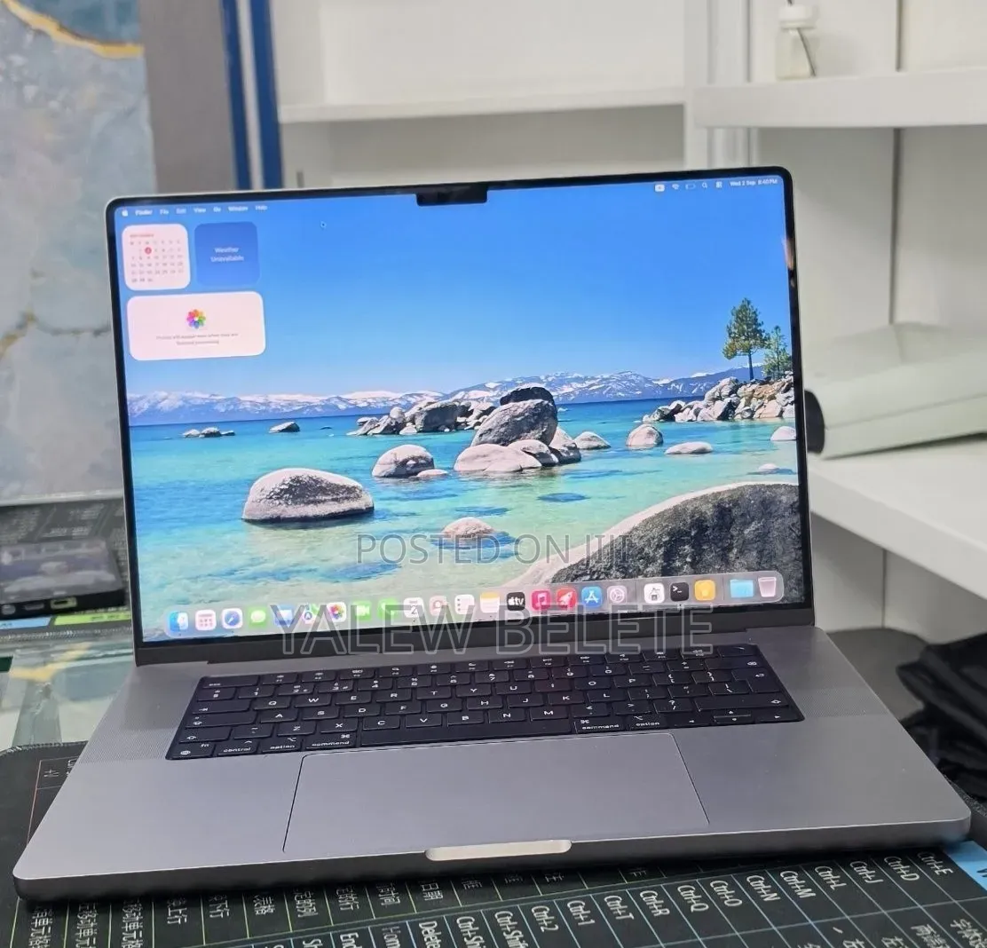 New Laptop Apple MacBook Pro 2021 M1 32GB Apple M1 Pro SSD 512GB