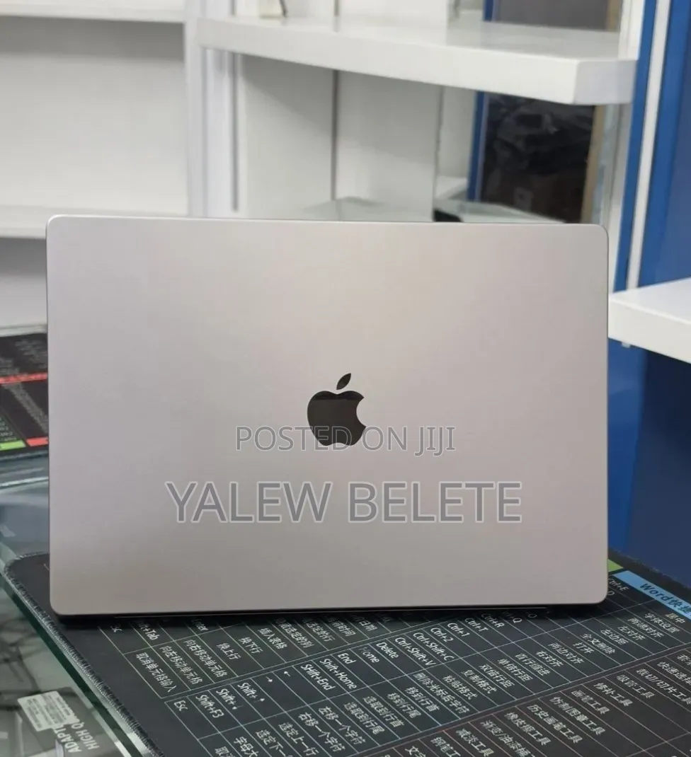 New Laptop Apple MacBook Pro 2021 M1 32GB Apple M1 Pro SSD 512GB