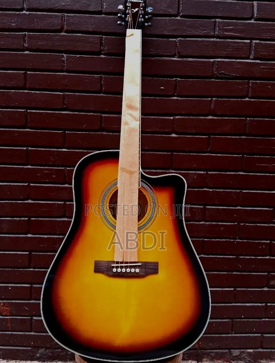 Excellent Condition Box Guitar