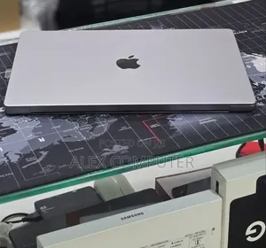 New Laptop Apple MacBook Pro 2021 M1 16GB Apple M1 Pro SSD 512GB