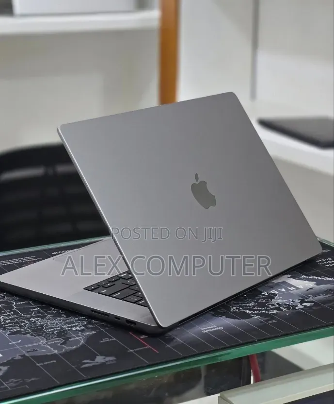 New Laptop Apple MacBook Pro 2021 M1 16GB Apple M1 Pro SSD 512GB