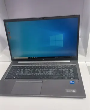 New Laptop HP ZBook Firefly G8 16GB Intel Core i7 SSD 512GB