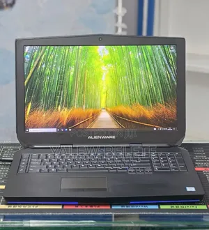 New Laptop Dell Allienware M18 R1 8GB Intel Core i7 SSD 256GB