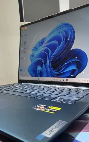 New Laptop Lenovo Yoga 7i 16GB AMD Ryzen 7 SSD 512GB