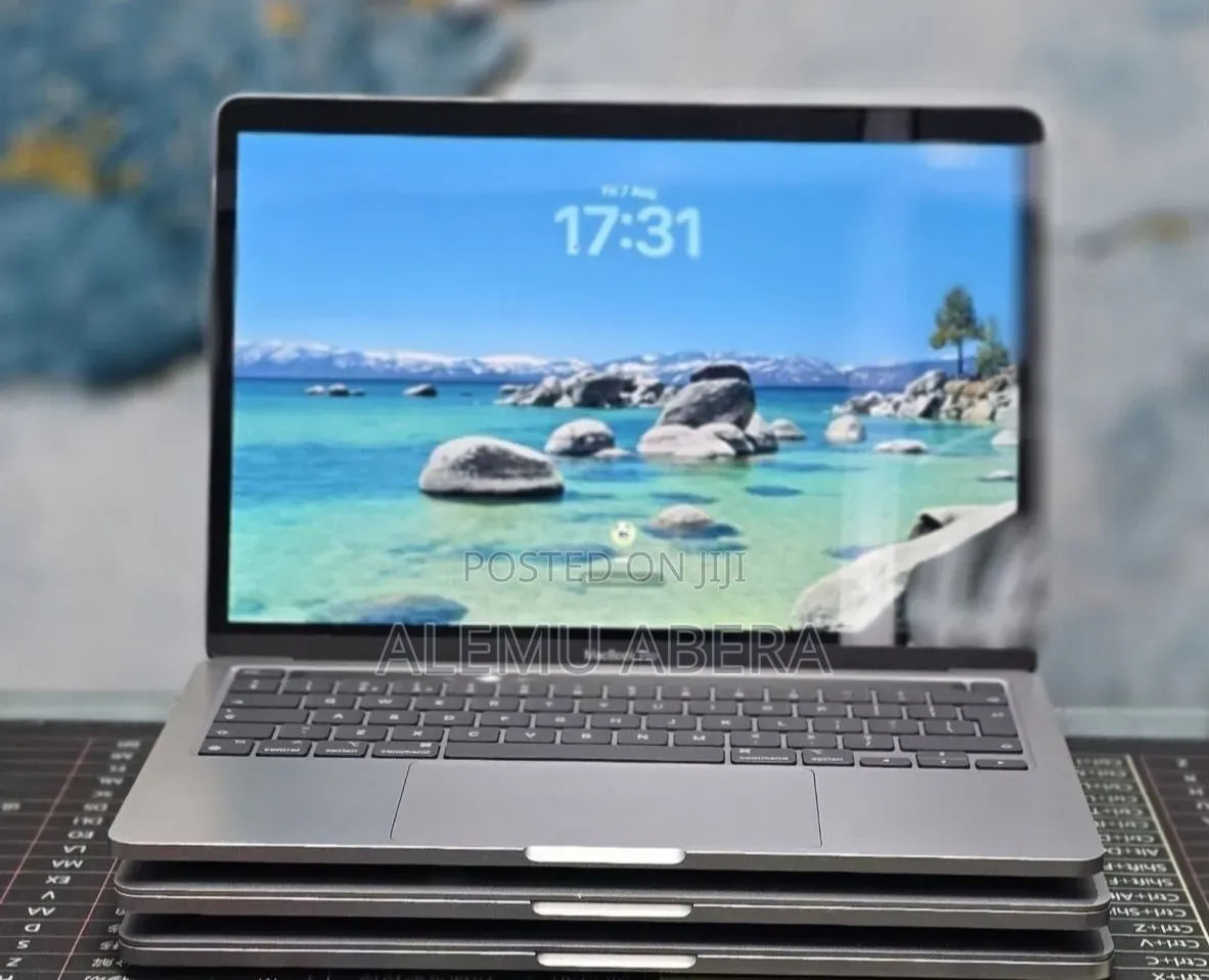 New Laptop Apple MacBook Pro 2020 M1 8GB Apple M1 SSD 512GB