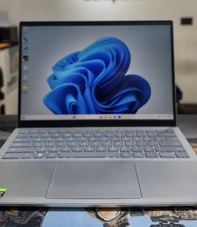 New Laptop Dell Inspiron 14 16GB Intel Core i7 SSD 512GB