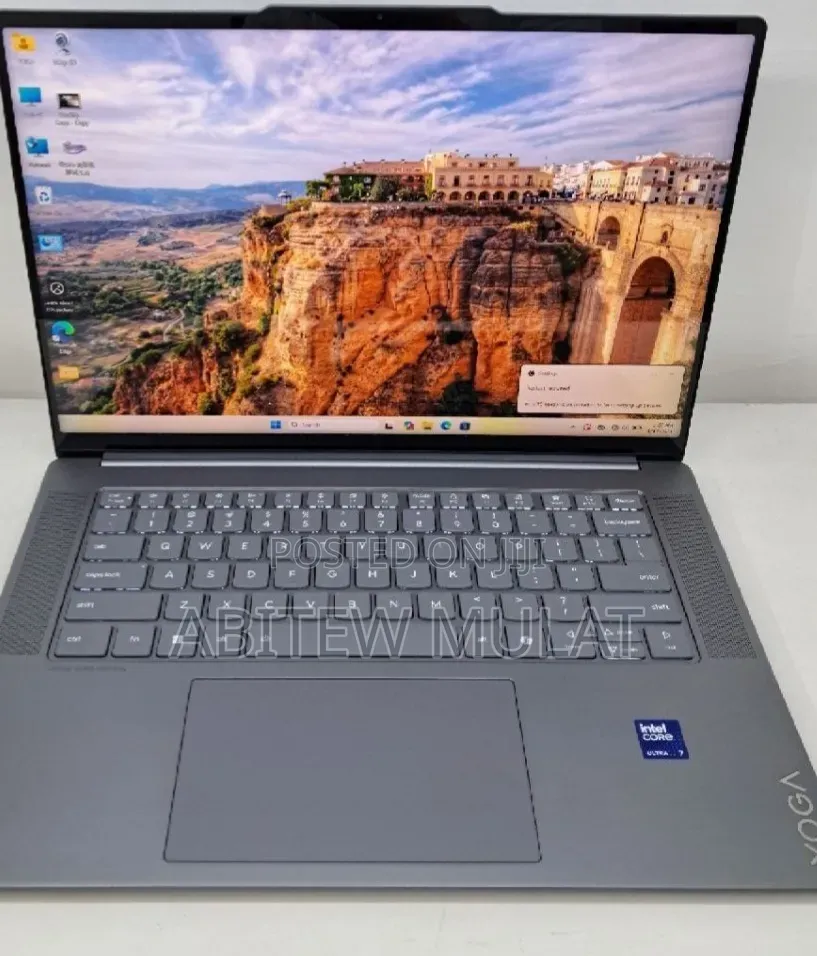 New Laptop Lenovo Yoga 9 32GB Intel Core Ultra 7 SSD 1T