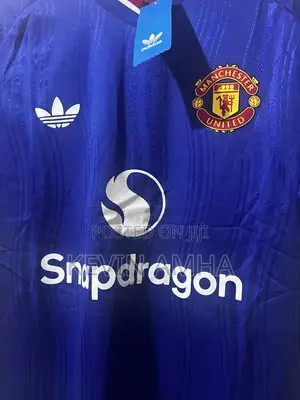 Manchester United 2026/27 Away Jersey – Size M