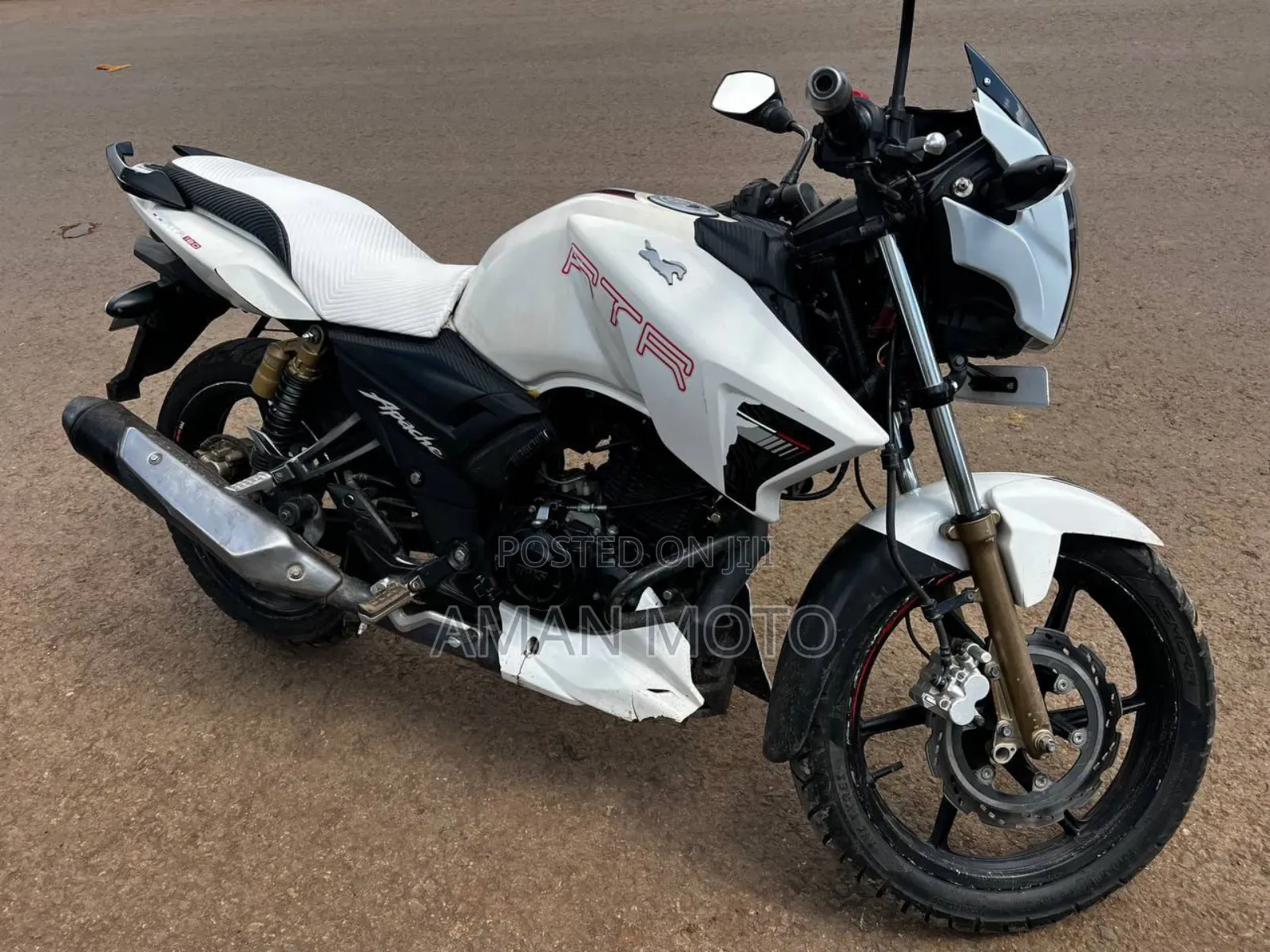 TVS Apache 180 RTR 2022 White
