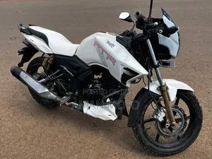 TVS Apache 180 RTR 2022 White