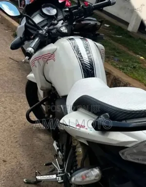 TVS Apache 180 RTR 2022 White