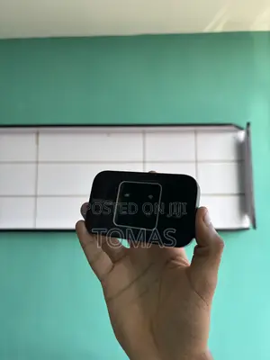 Deenakin 5G Mobile WiFi Hotspot Router