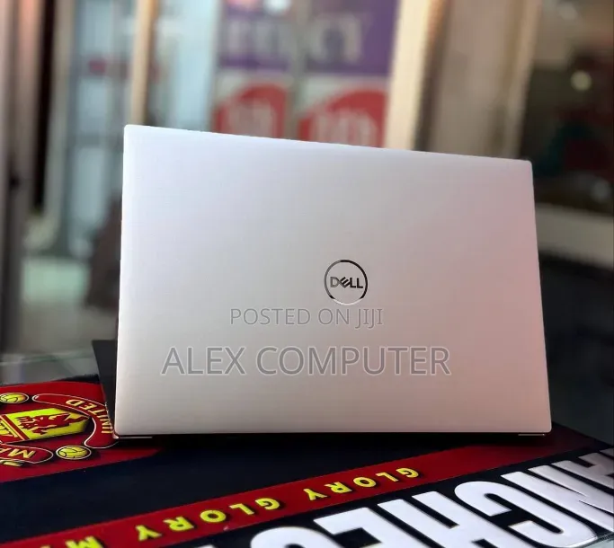 New Laptop Dell XPS 15 16GB Intel Core i7 SSD 512GB