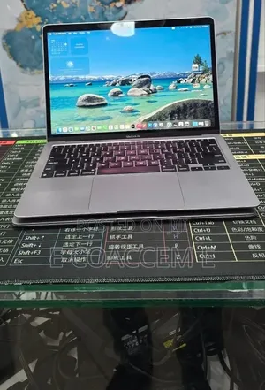 New Laptop Apple MacBook 8GB Apple M1 SSD 256GB