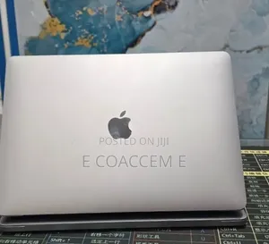New Laptop Apple MacBook 8GB Apple M1 SSD 256GB