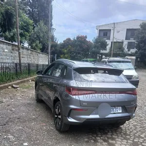 BYD E2 43 kWh 94 hp FWD 2025 Gray