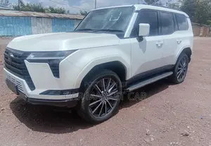 New Lexus GX 550h Hybrid AWD 2024 White