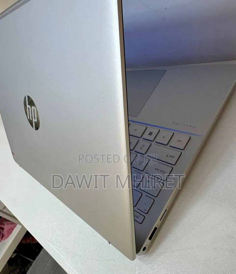 New Laptop HP Pavilion 13 16GB Intel Core i5 SSD 512GB