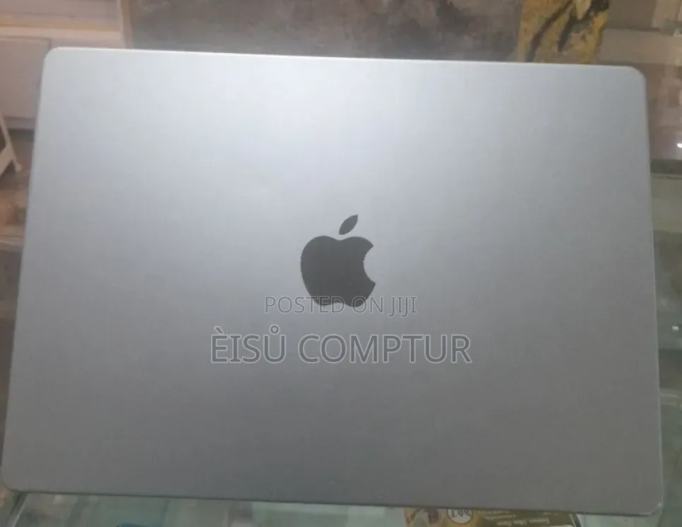 New Laptop Apple MacBook Pro 2023 M3 8GB Apple M3 SSD 512GB