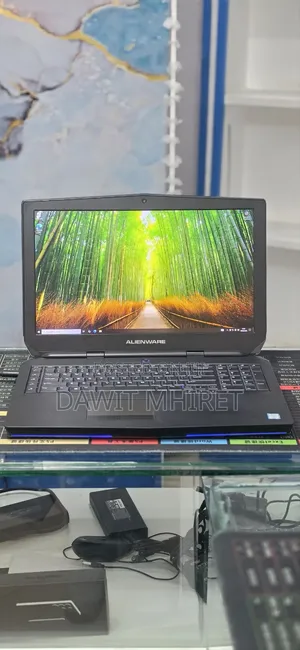 New Laptop Dell Allenware M15 R5 8GB Intel Core i7 SSD 256GB