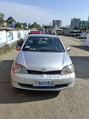 Toyota Platz 1.0 FWD 2001 Silver