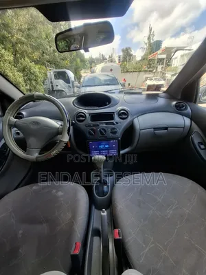 Toyota Platz 1.0 FWD 2001 Silver